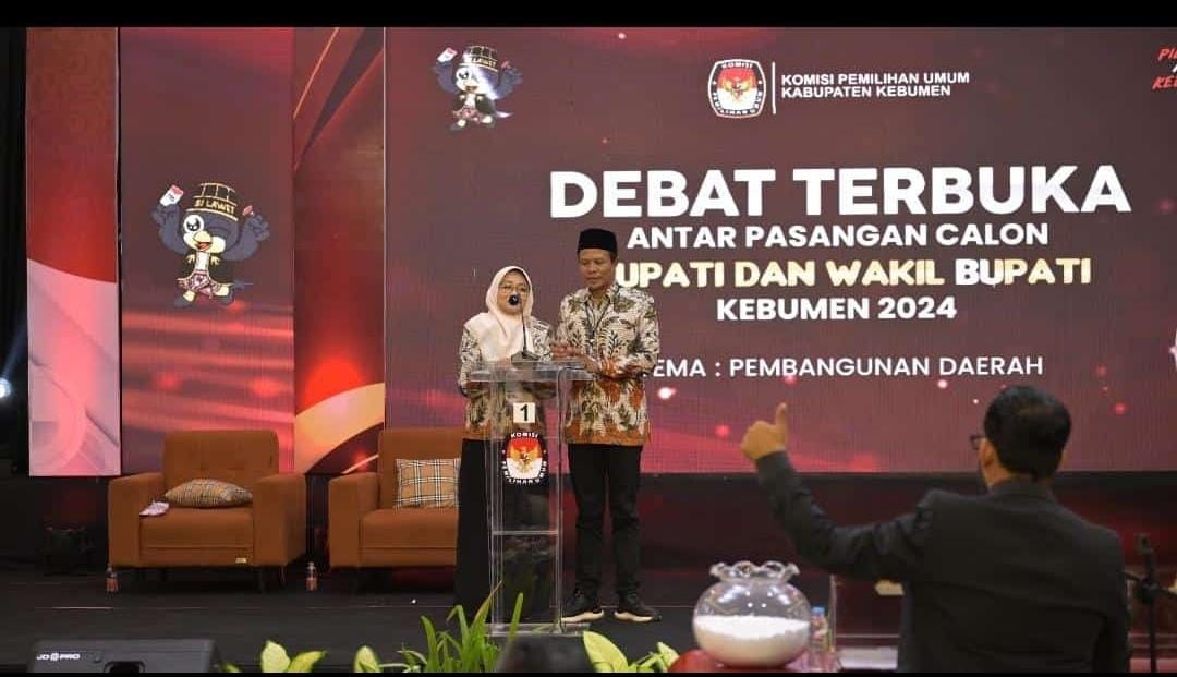 Paslon 1 Lilis-Zaeni dalam sesi debat